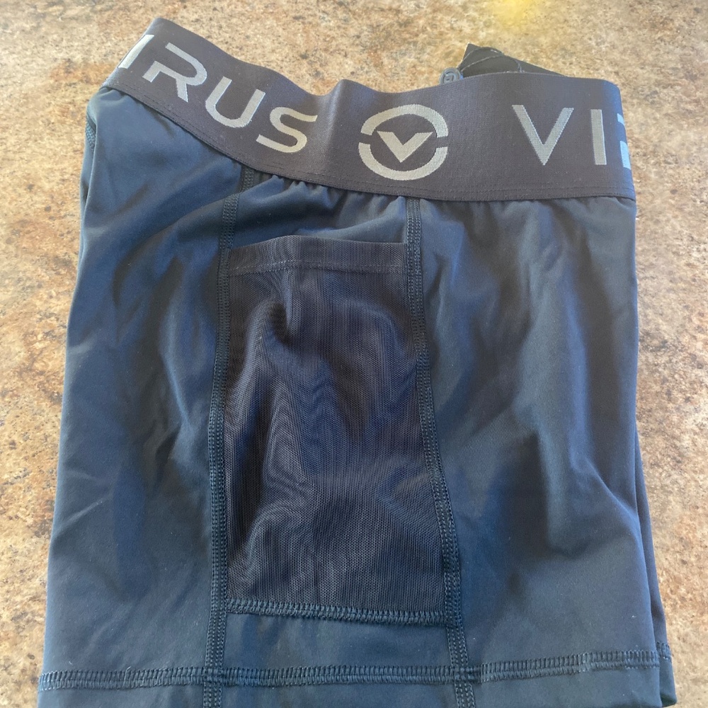 Workout shorts - Picture 2 of 2